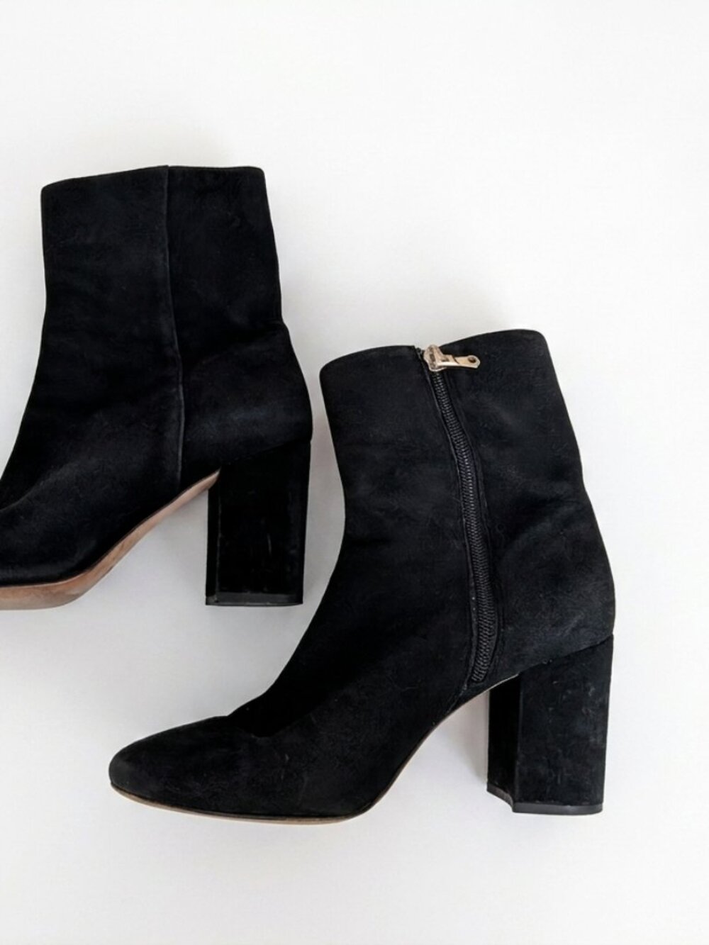 Ann Taylor Black Suede Block Heel Ankle Booties Size 8 Almond Toe Side Zip